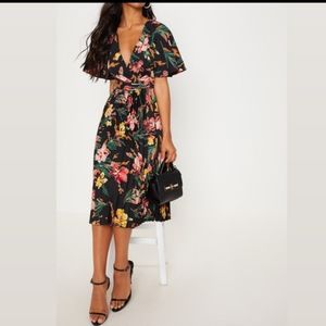 PrettyLittleThing Floral Midi Dress